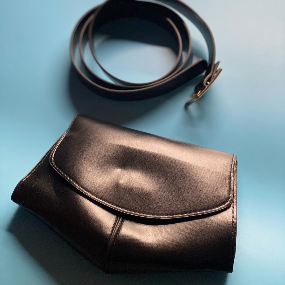 Black Fanny pack